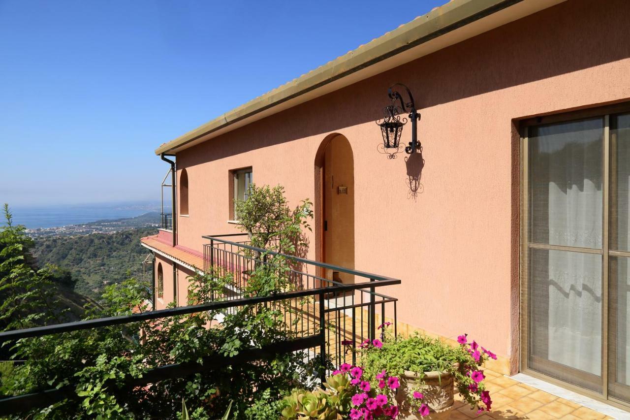 Terrazza Sull'Etna Holidays Apartment Taormina Exteriér fotografie